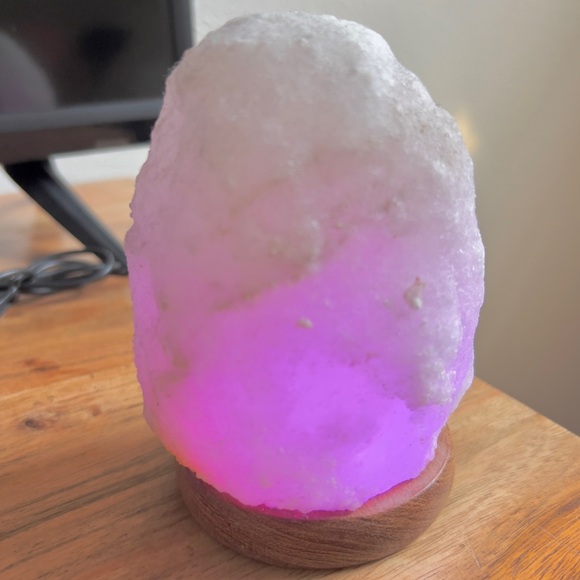 Saltean Wellness - Color Changing USB - White Himalayan Salt Lamp - Picture 2 of 5